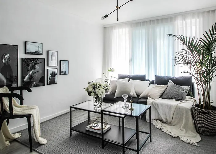 S Apartment *
