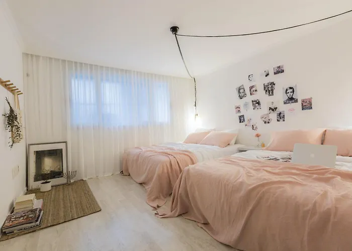 Apartment S *